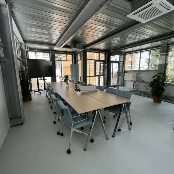 Bureau privé 45 m² 15 postes Coworking Rue de Croulebarbe Paris 75013 - photo 13