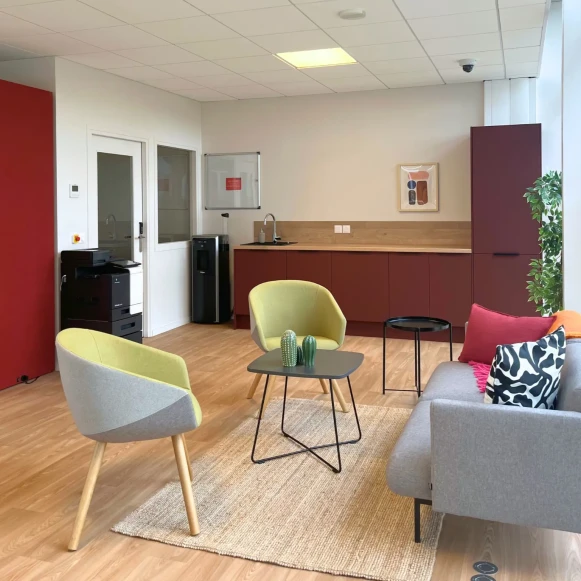 Open Space  8 postes Location bureau Allée Madame de Montespan Bussy-Saint-Georges 77600 - photo 3