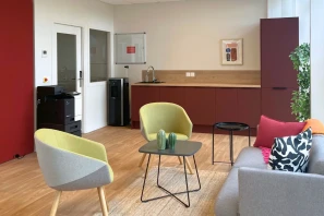 Open Space - 77600 - 8 postes - 250€