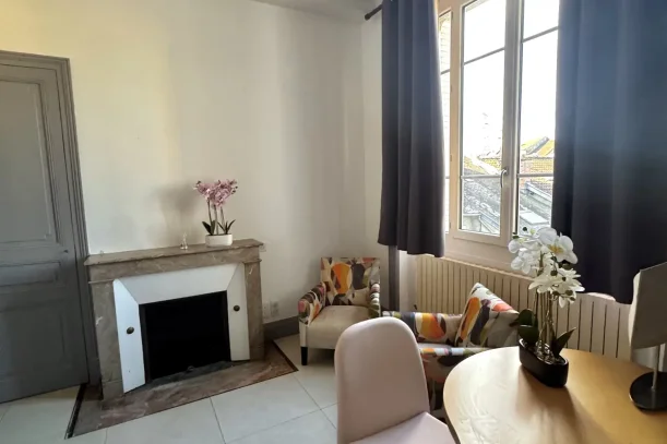 Bureau privé - 87000 - 1 poste - 590€