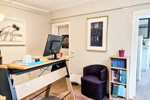 Bureau privé - 75011 - 1 poste - 490€