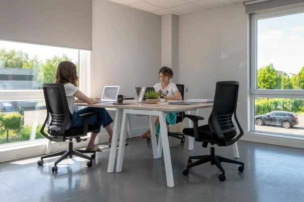 Bureau privé - 59118 - 2 postes - 1049€