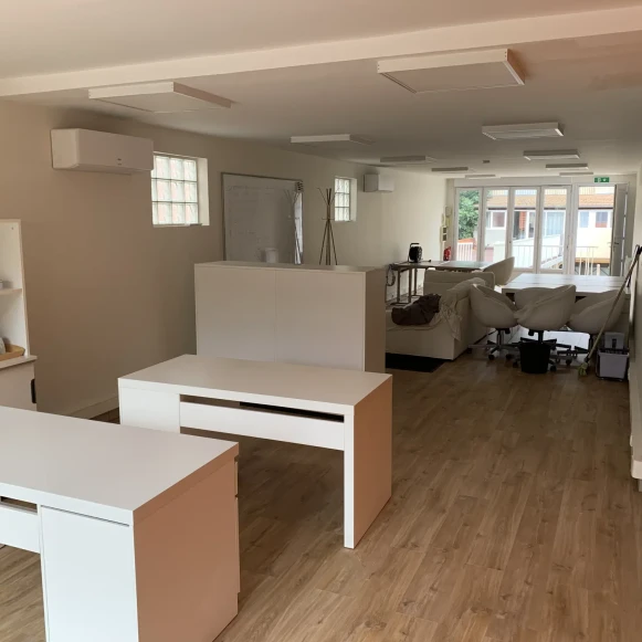 Bureau privé 60 m² 6 postes Location bureau Rue de la Croix Nanterre 92000 - photo 8