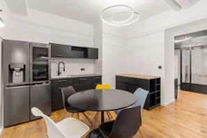 Espace indépendant - 75017 - 18 postes - 9900€
