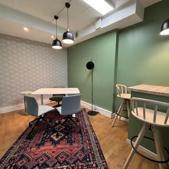Bureau privé 11 m² 4 postes Coworking Impasse Sandrie Paris 75009 - photo 1