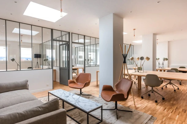 Bureau privé - 75015 - 21 postes - 8500€