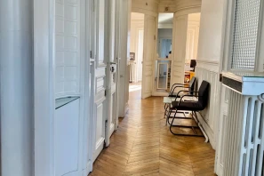 Bureau privé - 75008 - 2 postes - 985€