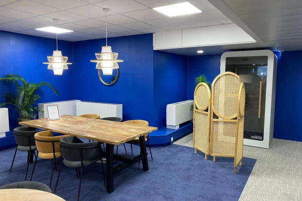 Open Space - 92210 - 1 poste - 242€