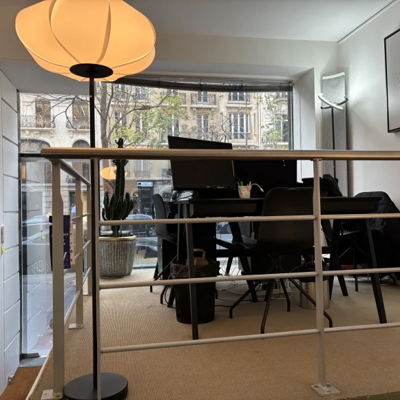 Open Space  2 postes Location bureau Avenue de Wagram Paris 75017 - photo 2