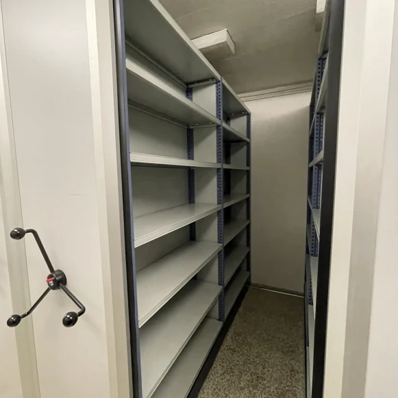 Open Space  4 postes Location bureau Cour des Petites Écuries Paris 75010 - photo 7