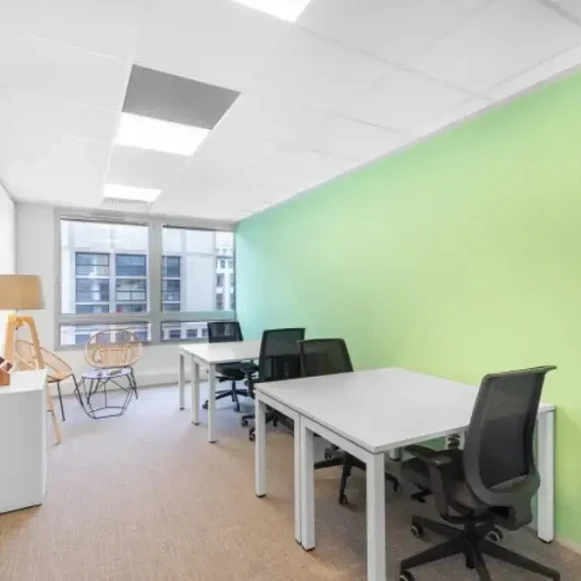 Bureau privé 16 m² 3 postes Coworking Rue Jeanne d'Arc Rouen 76000 - photo 1