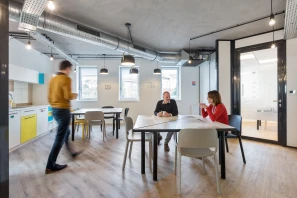 Bureau privé - 69005 - 5 postes - 1700€