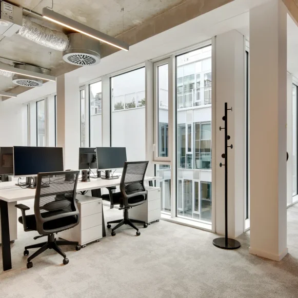 Espace indépendant 199 m² 28 postes Location bureau Rue de Provence Paris 75009 - photo 6