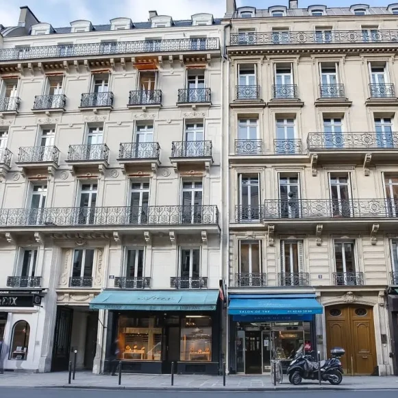 Bureau privé 27 m² 8 postes Coworking Rue La Boétie Paris 75008 - photo 5