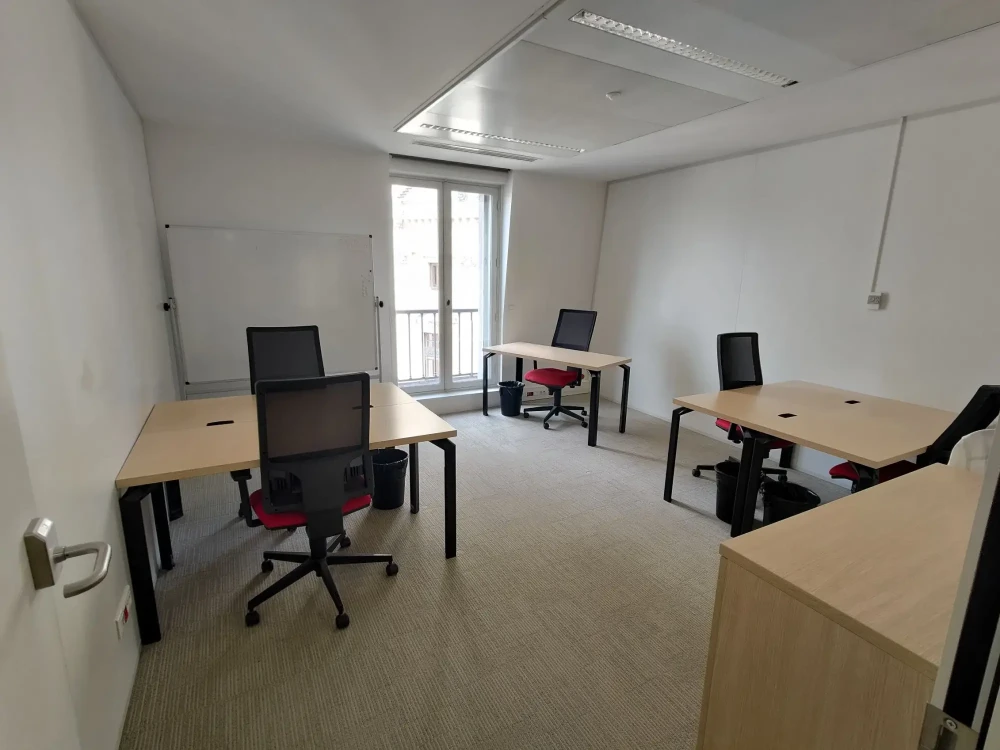 Bureau privé - 75009 - 5 postes - 3290€