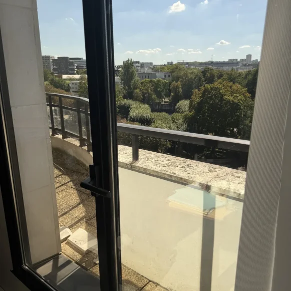 Espace indépendant 35 m² 6 postes Location bureau Boulevard Kellermann Paris 75013 - photo 3