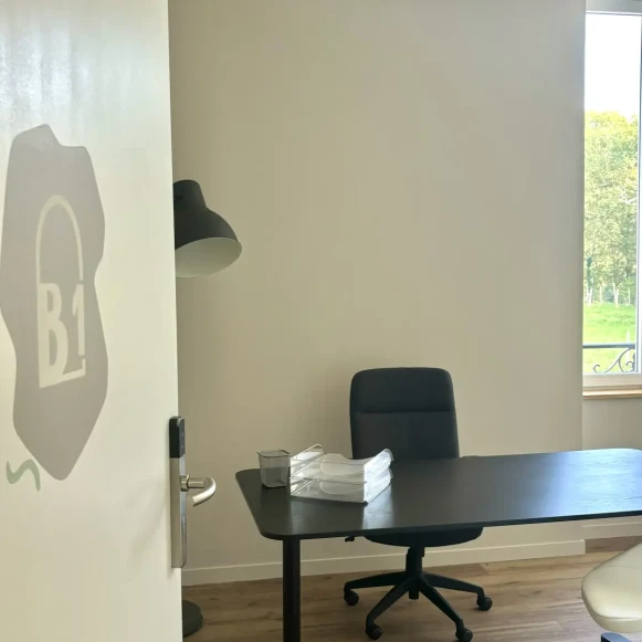 Bureau privé 10 m² 1 poste Coworking Rue Colette Etchepare-Pénaud Bayonne 64100 - photo 4