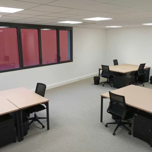 Bureau privé 51 m² 9 postes Location bureau Chemin du Tronchon Dardilly 69570 - photo 1