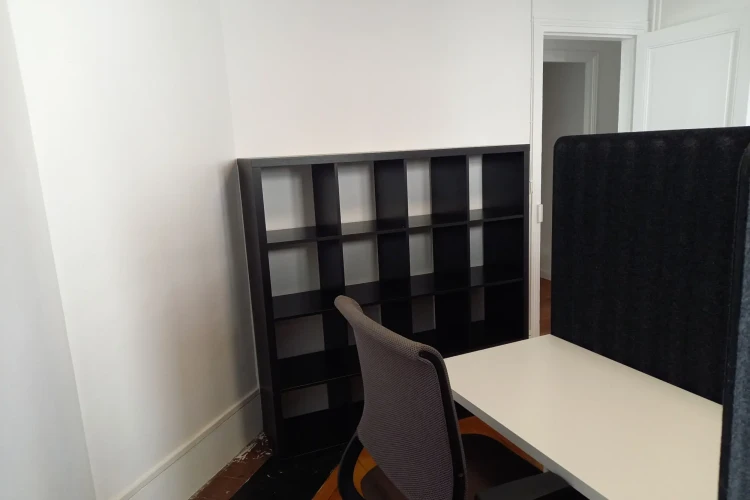 Open Space - 93200 - 5 postes - 150€