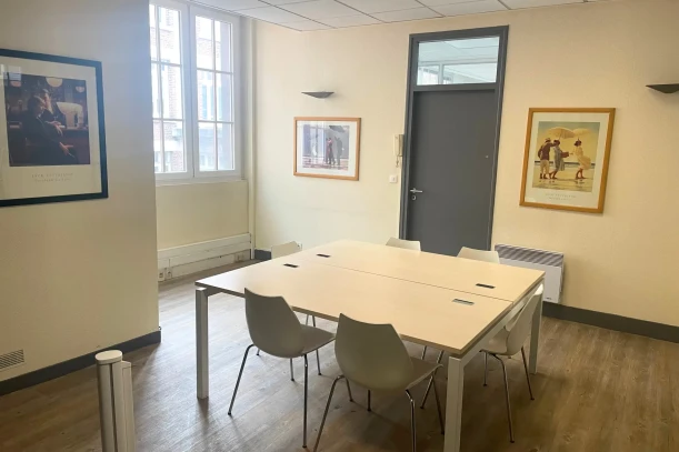 Bureau privé - 59800 - 4 postes - 790€