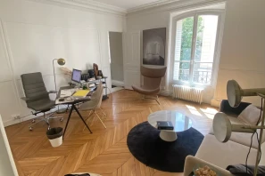 Bureau privé - 75009 - 3 postes - 2400€