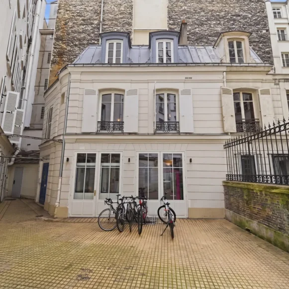 Espace indépendant 120 m² 18 postes Location bureau Rue du Rocher Paris 75008 - photo 8