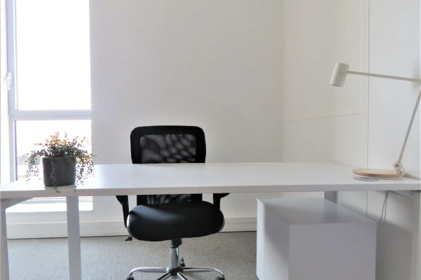 Bureau privé - 44200 - 3 postes - 1185€