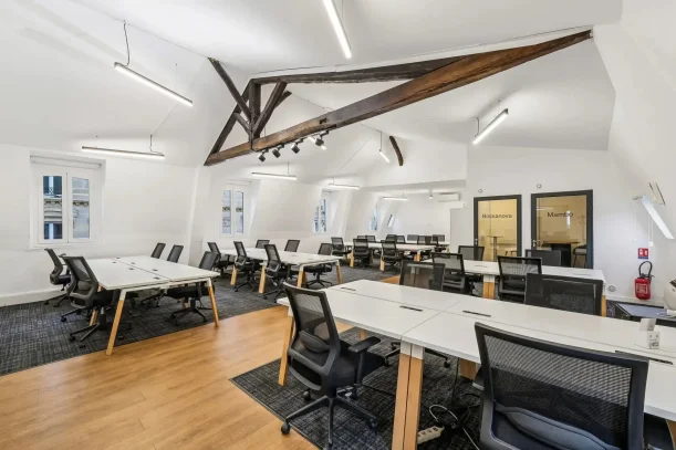 Espace indépendant - 75011 - 64 postes - 28000€