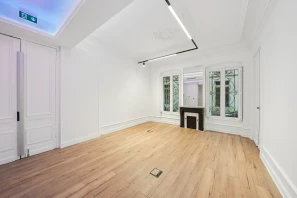 Espace indépendant - 33000 - 16 postes - 6150€