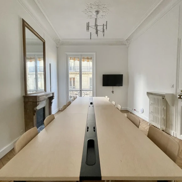 Bureau privé 20 m² 6 postes Location bureau Rue de Liège Paris 75008 - photo 5