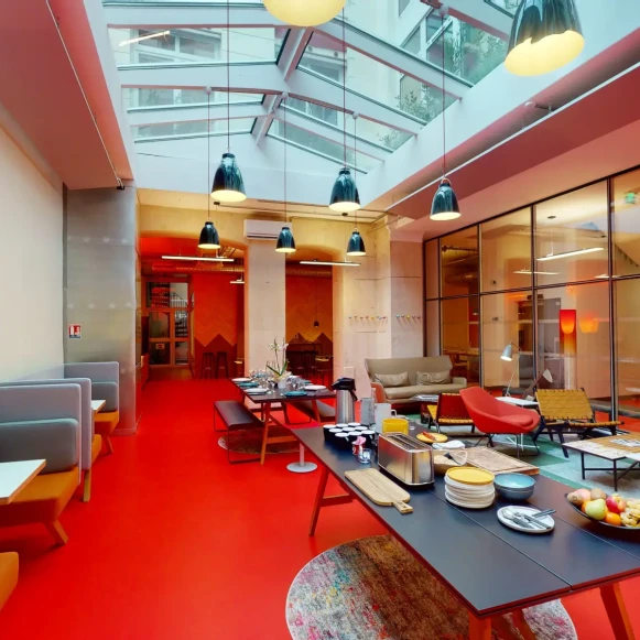 Espace indépendant 250 m² 56 postes Coworking Rue des Petits Hôtels Paris 75010 - photo 1