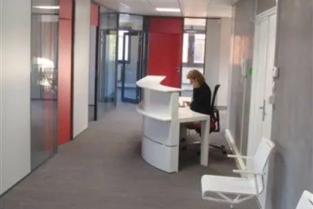 Bureau privé - 59290 - 2 postes - 619€