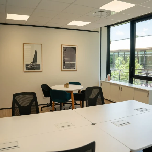 Bureau privé 7 m² 2 postes Coworking Route des Dolines Valbonne 06560 - photo 1