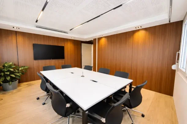 Bureau privé - 69003 - 5 postes - 990€