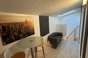 Espace indépendant - 92150 - 8 postes - 2600€