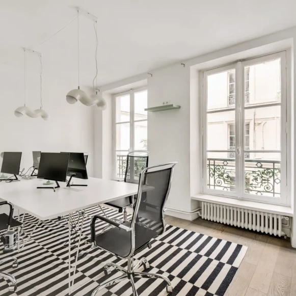 Bureau privé 18 m² 3 postes Location bureau Rue Saint-Lazare Paris 75009 - photo 1