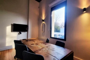 Bureau privé - 33130 - 12 postes - 2500€