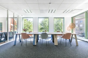 Open Space - 86000 - 6 postes - 190€