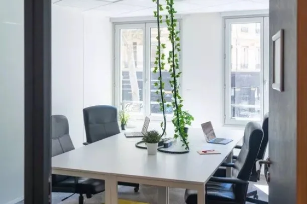 Bureau privé - 69003 - 3 postes - 950€