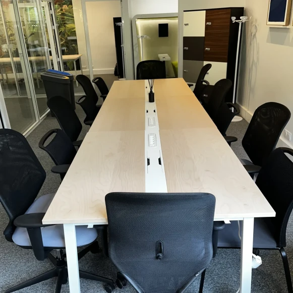 Bureau privé 15 m² 6 postes Location bureau Avenue des États Unis Versailles 78000 - photo 3