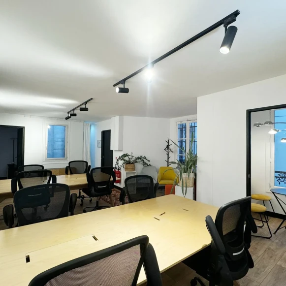 Espace indépendant 100 m² 16 postes Location bureau Rue Blondel Paris 75003 - photo 1