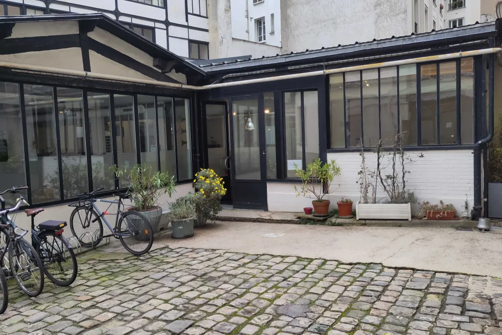Bureau privé - 75003 - 6 postes - 2000€