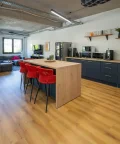 Bureau privé - 06560 - 4 postes - 1450€