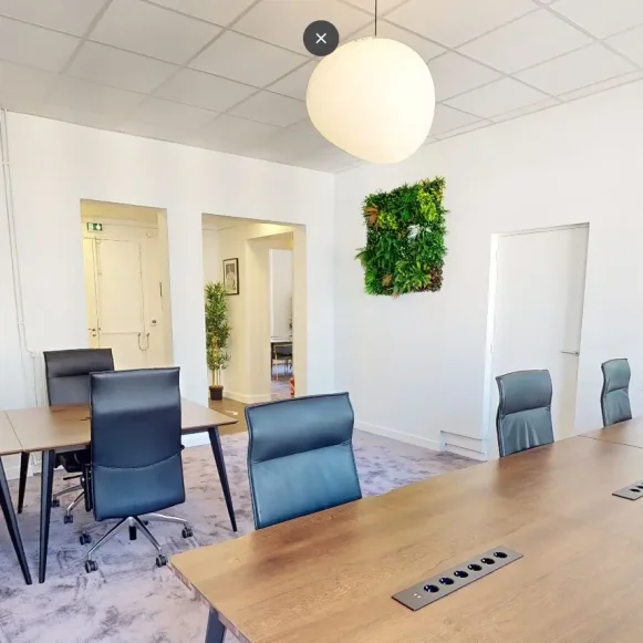 Espace indépendant 150 m² 22 postes Location bureau Rue Saint-Lazare Paris 75008 - photo 1