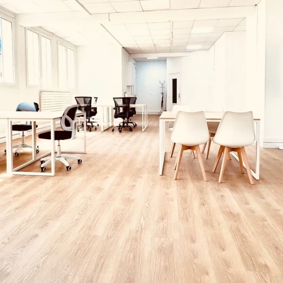 Espace indépendant 110 m² 20 postes Location bureau Rue Mathurin Régnier Paris 75015 - photo 1