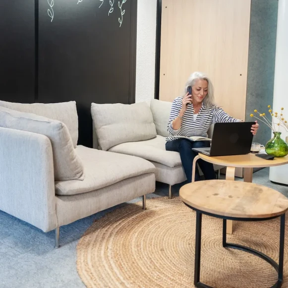 Espace indépendant 350 m² 35 postes Location bureau Rue Louis Blanc Lyon 69006 - photo 2