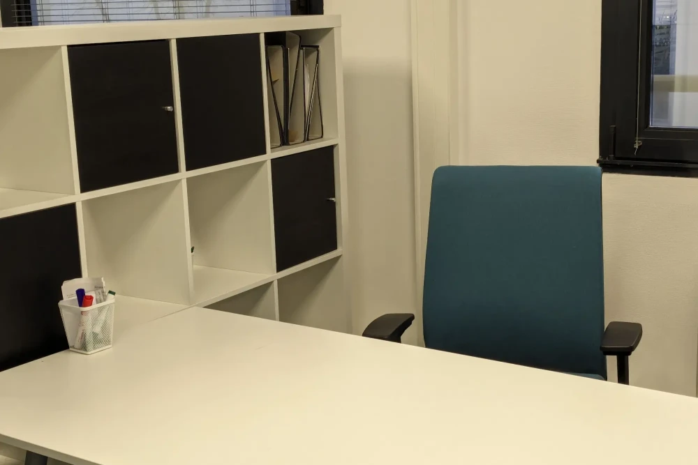 Bureau privé - 69003 - 3 postes - 1200€