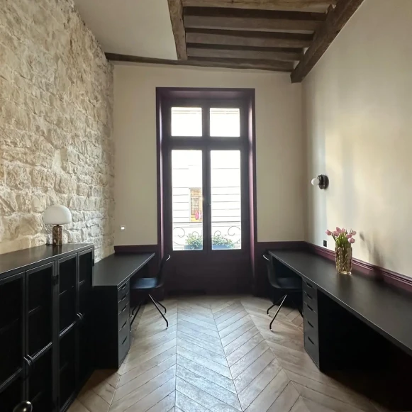 Bureau privé 20 m² 3 postes Location bureau Rue Barbette Paris 75003 - photo 4