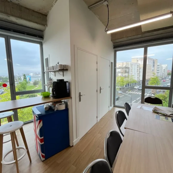 Espace indépendant 85 m² 15 postes Coworking Boulevard Jean Moulin Angers 49100 - photo 5