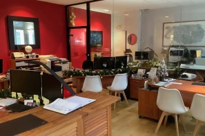 Open Space - 75008 - 2 postes - 450€